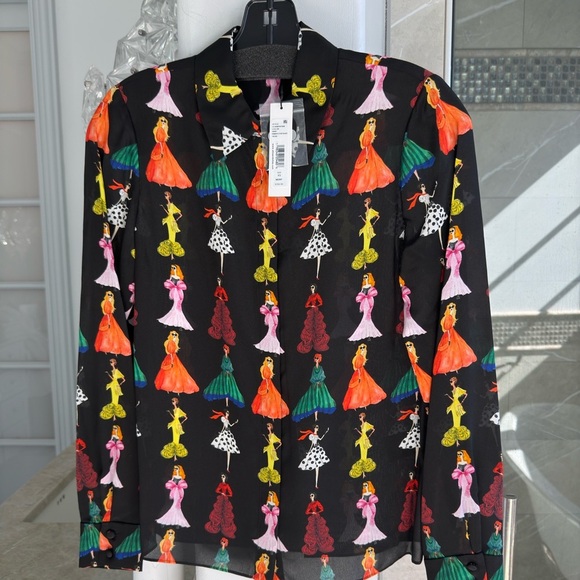 Alice + Olivia
Willa Staceface Top
romantic stace - Picture 5 of 13